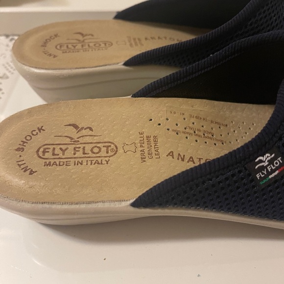 Fly Flot Flat Mule made in Italy soft and chic Retil price $120. new conditions - Picture 9 of 16